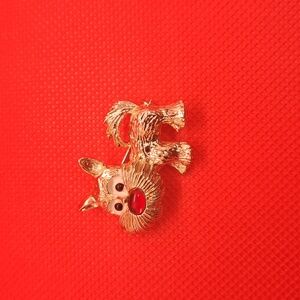 Dog Terrier Textured Red Nose Super Cute GERRYS Vintage Gold Tone Brooch Pin